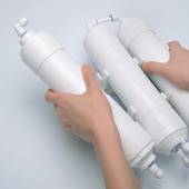 При замене картриджей исключен пролив остаточной воды